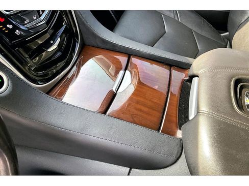 Used 2020 Cadillac Escalade 4WD image 16