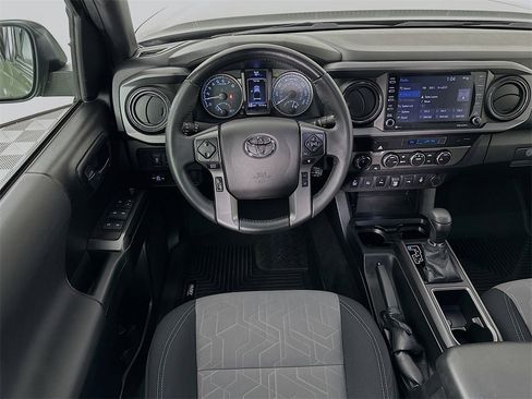 Used 2021 Toyota Tacoma TRD Off-Road image 22