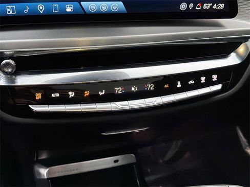 Certified 2024 Cadillac Lyriq Luxury image 12