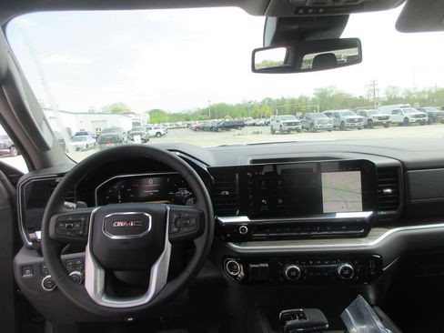 New 2026 GMC Sierra 1500 SLT w/ SLT Premium Plus Package AWD/4WD image 14