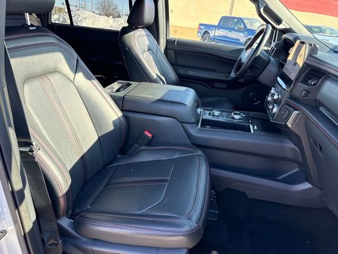 Certified 2022 Ford Expedition Limited image 9