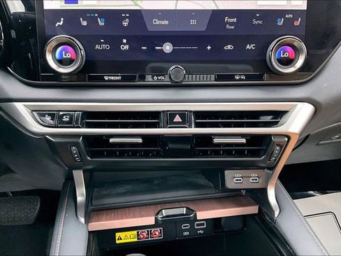 Used 2023 Lexus RX 350 w/ Accessory Package (2T) AWD/4WD image 18