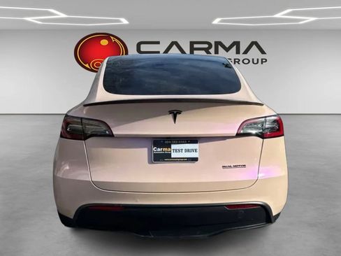 Used 2022 Tesla Model Y Performance image 4