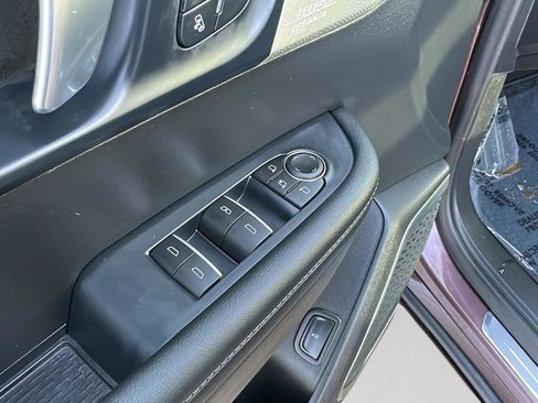 Used 2025 Buick Enclave Avenir w/ Trailering Package, 5000 lbs. image 17