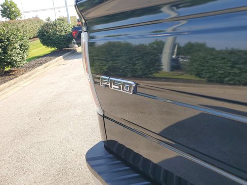 Used 2011 Ford F150 XLT w/ XLT Chrome Pkg AWD/4WD image 7
