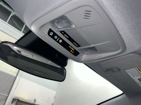 Used 2023 Chevrolet Malibu LT image 35