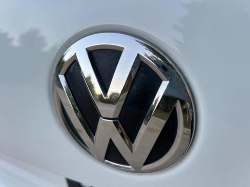 Used 2017 Volkswagen Jetta S image 32