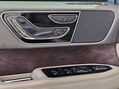 Used 2024 Lincoln Navigator Reserve AWD/4WD image 27