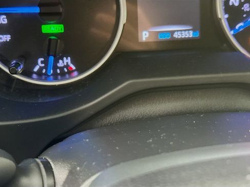 Used 2022 Toyota RAV4 LE AWD/4WD image 8