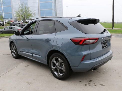 Used 2023 Ford Escape ST-Line w/ Tech Pack #1 FWD image 4
