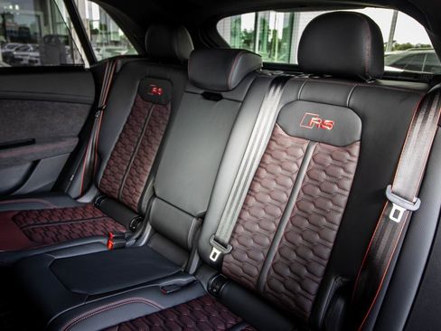 Used 2025 Audi RS Q8 performance image 57