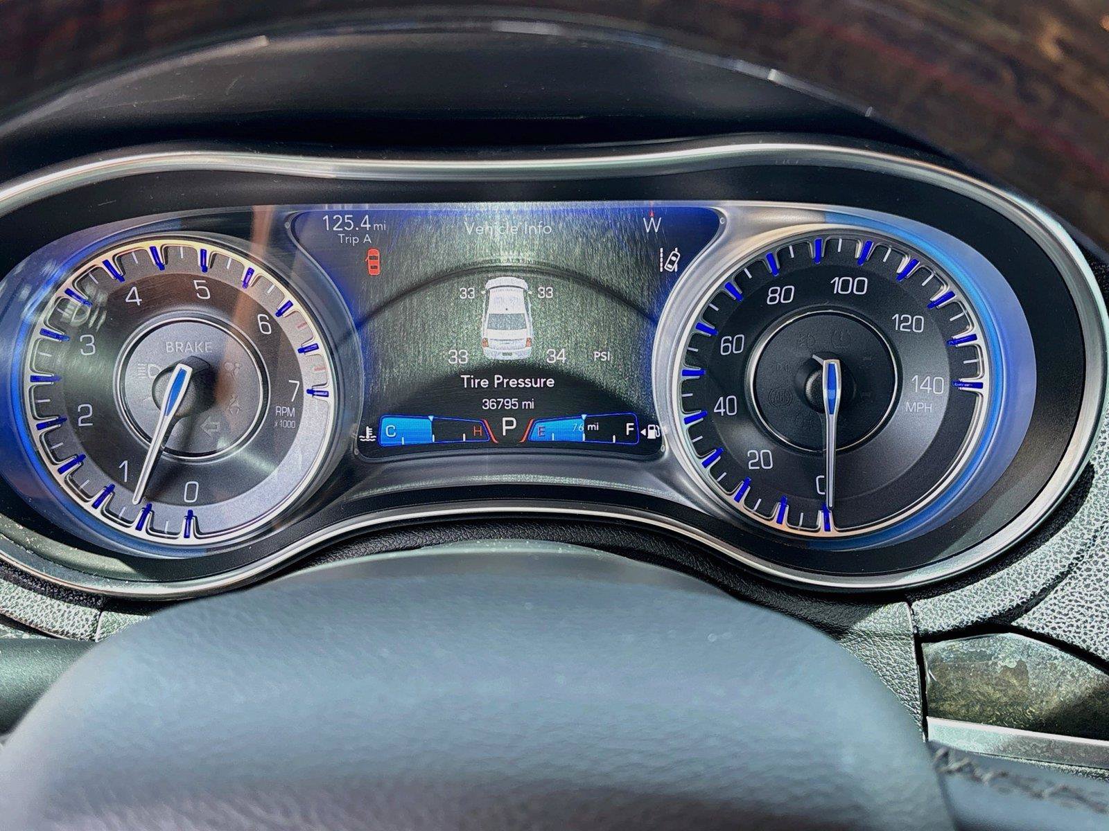 Used 2018 Chrysler 300 Limited w/ Safetytec Plus Group RWD image 12