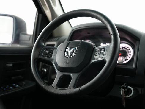 Used 2017 RAM 1500 Express image 11