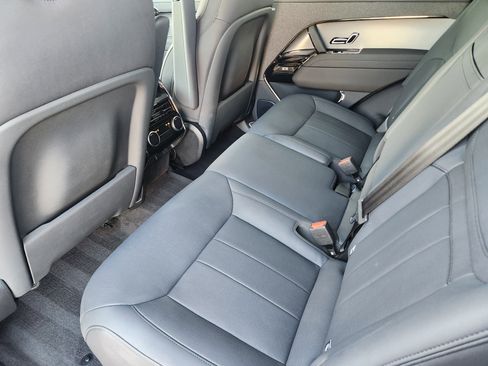 Certified 2025 Land Rover Range Rover Sport SE image 33