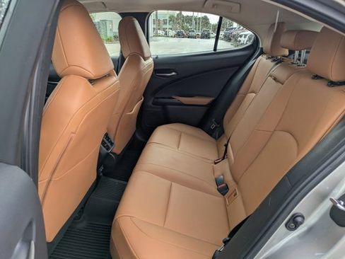 Used 2021 Lexus UX 200 w/ Premium Package FWD image 13