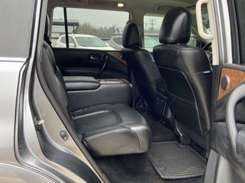 Used 2023 Nissan Armada SL w/ Captain's Chairs Package image 13