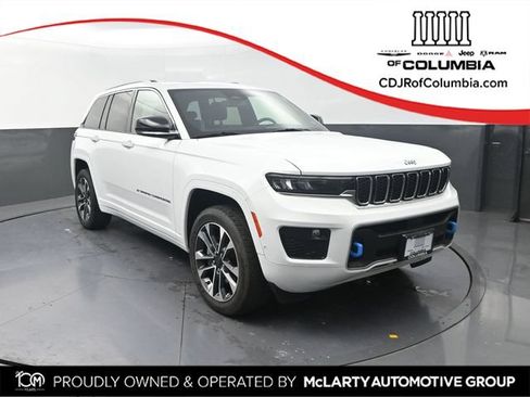 Used 2023 Jeep Grand Cherokee Overland AWD/4WD image 1
