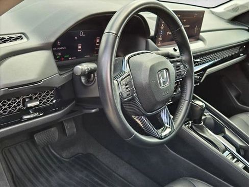 Used 2023 Honda Accord EX-L image 10
