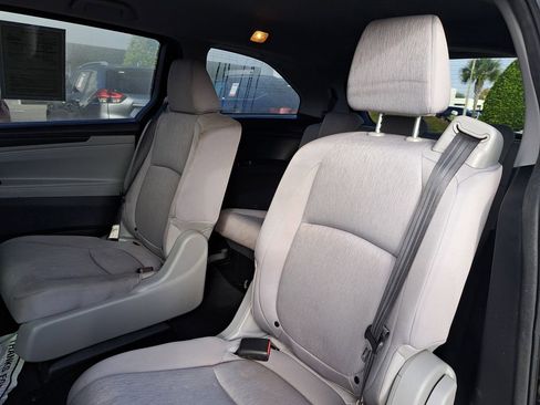 Used 2019 Honda Odyssey LX image 7