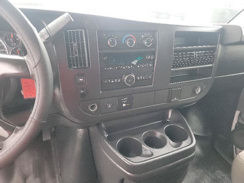 Used 2016 GMC Savana 2500 RWD image 13