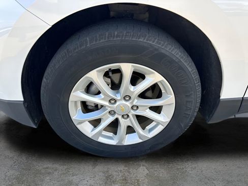 Used 2018 Chevrolet Equinox LT image 29