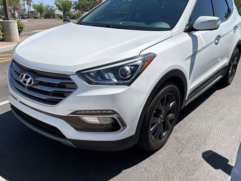 Used 2017 Hyundai Santa Fe Sport FWD image 5