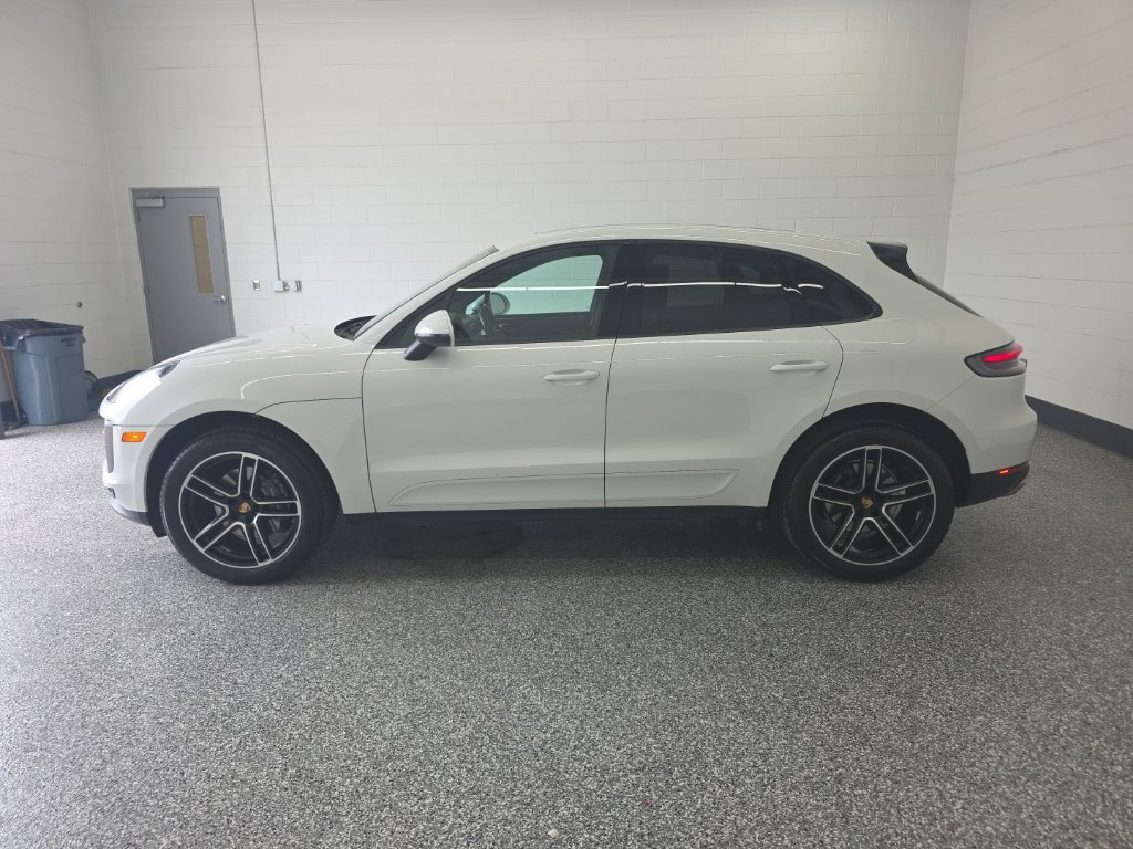 Used 2021 Porsche Macan AWD/4WD image 2