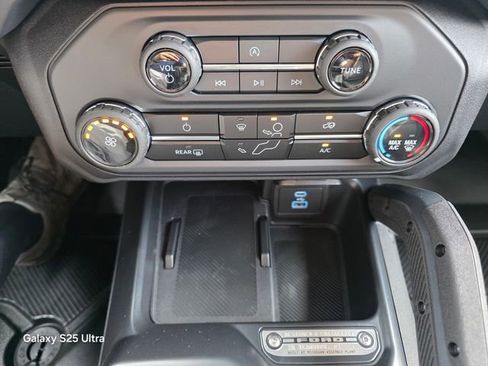 New 2025 Ford Bronco Badlands image 17