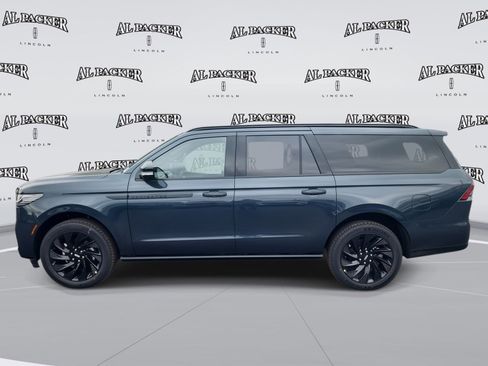 New 2026 Lincoln Navigator L Reserve w/ Jet Appearance Package image 2