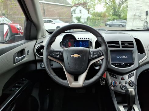 Used 2016 Chevrolet Sonic LT w/ Fun and Sun Package FWD image 15