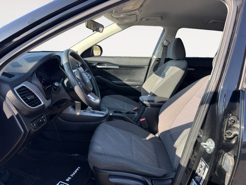 Used 2023 Kia Seltos LX image 10