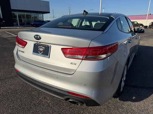 Used 2018 Kia Optima EX w/ Premium Package FWD image 12