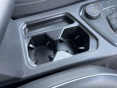 Used 2021 Volkswagen Tiguan SEL Premium R-Line image 33