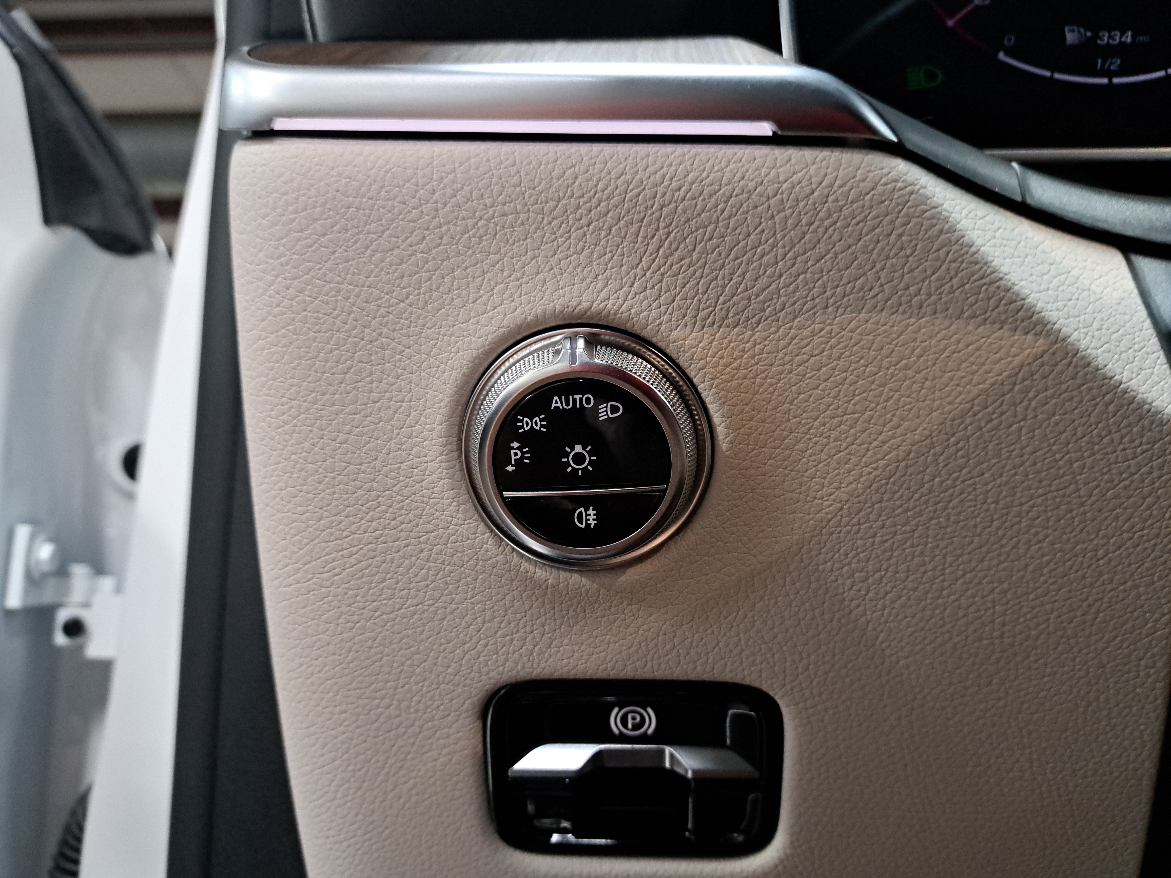 Used 2026 Mercedes-Benz GLC 300 4MATIC image 27
