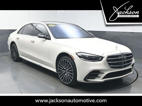 Used 2023 Mercedes-Benz S 500 4MATIC image 1
