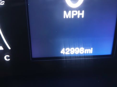 Used 2019 Jeep Renegade Sport w/ Sport Appearance Group image 19