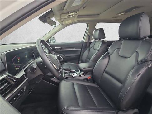 Used 2025 Kia Telluride S FWD image 15