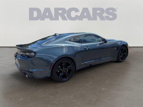Used 2020 Chevrolet Camaro LT w/ RS Package RWD image 7