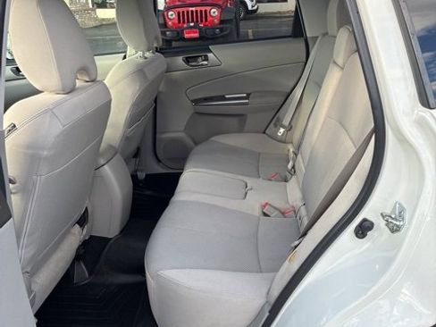 Used 2012 Subaru Forester 2.5X Premium w/ All-Weather Pkg image 10
