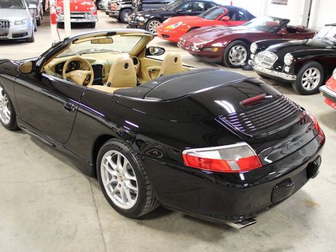 Used 2002 Porsche 911 Cabriolet image 30