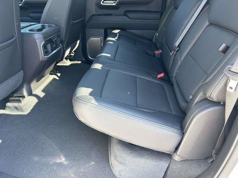 Used 2024 GMC Sierra 1500 Denali w/ Technology Package AWD/4WD image 16