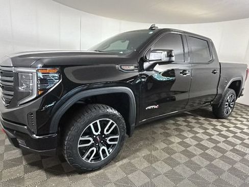 Used 2023 GMC Sierra 1500 AT4 w/ Technology Package AWD/4WD image 6