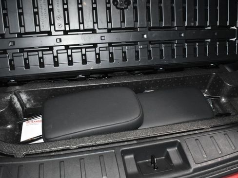 Used 2024 Mitsubishi Outlander SE image 31