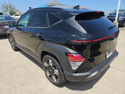Used 2024 Hyundai Kona SEL FWD image 4