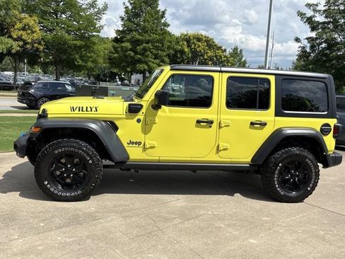 Used 2023 Jeep Wrangler Unlimited w/ Cold Weather Group AWD/4WD image 9