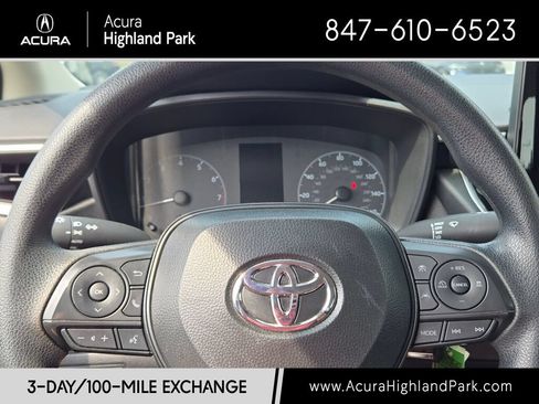 Used 2025 Toyota Corolla LE FWD image 32