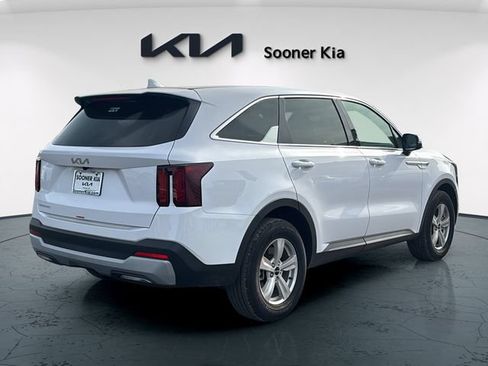 Certified 2026 Kia Sorento LX FWD image 6