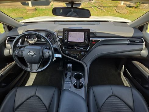 Used 2023 Toyota Camry SE FWD image 13