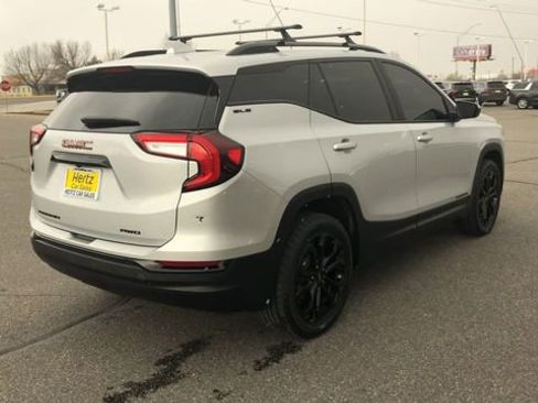 Used 2022 GMC Terrain SLE w/ Elevation Edition AWD/4WD image 8