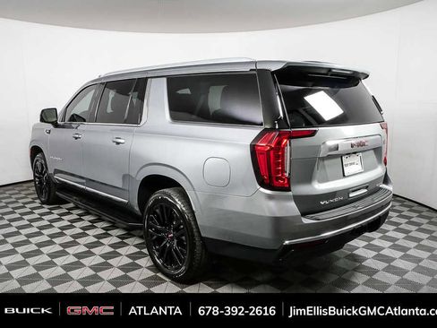 Used 2023 GMC Yukon XL SLT w/ SLT Premium Package image 29